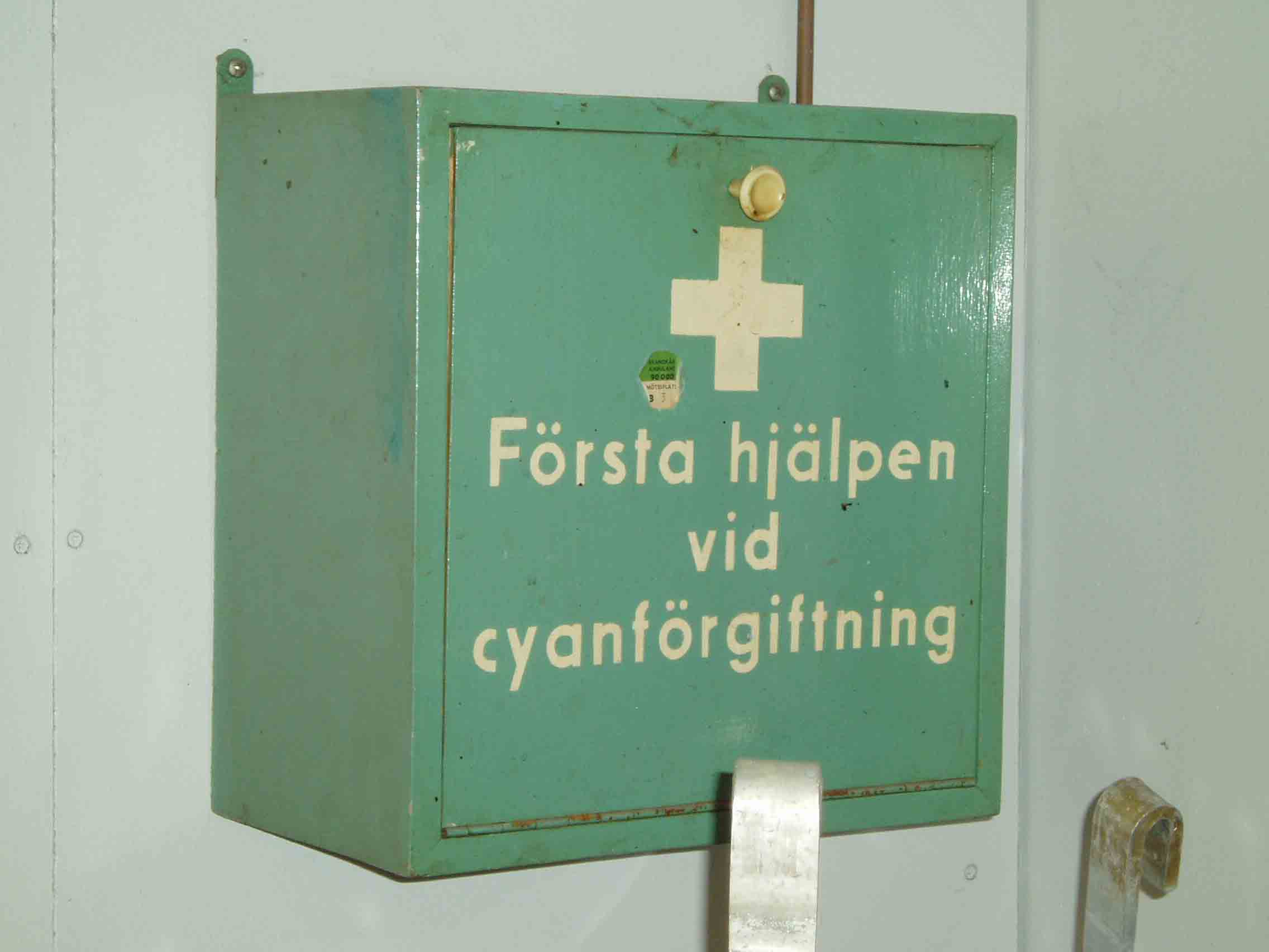 Forsta hjalpen cyanid